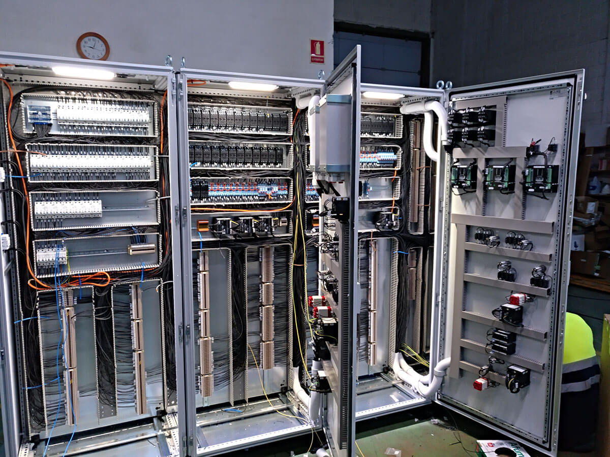 foto de cuadros eléctricos en aretres