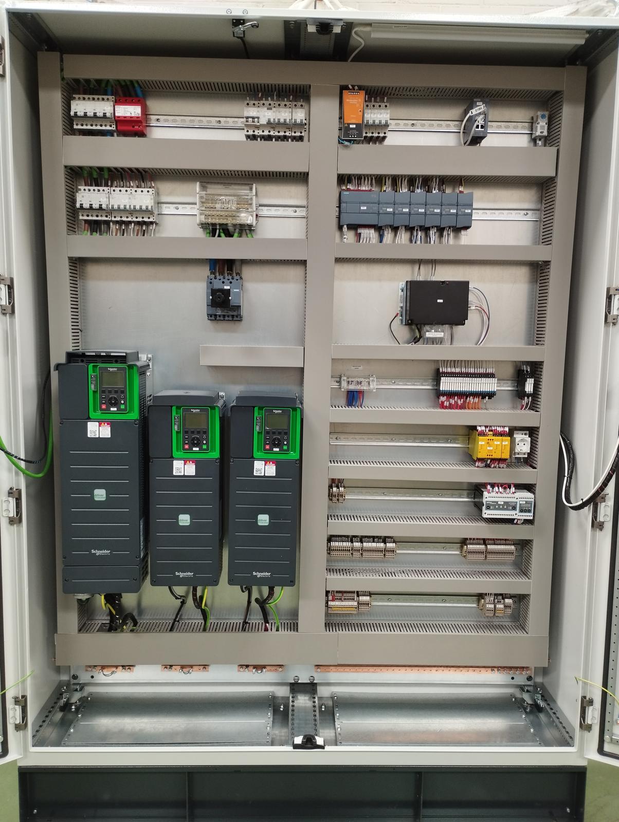 cuadro electrico de control aretres